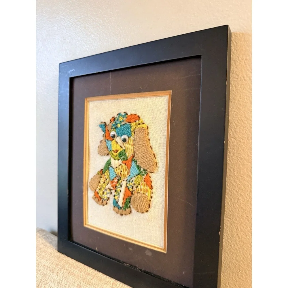 VTG‎  Crewel Elephant w/Wiggle Eyes Needlecraft Embroidery Picture Frame 70